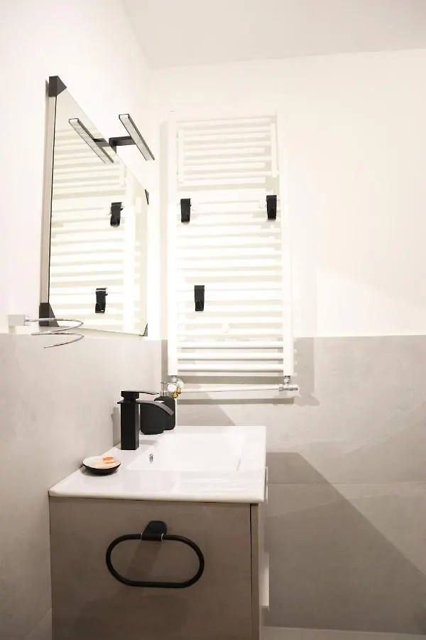 Cenisio Relax House Apartment Milan 0*,