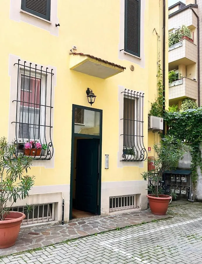Cenisio Relax House Apartment Milan Italy